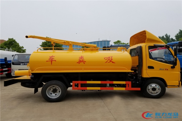 福田奥铃吸粪车