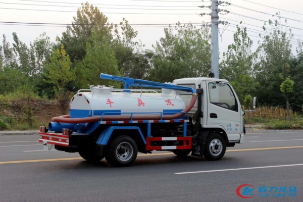 凯马小型吸粪车(2立方)