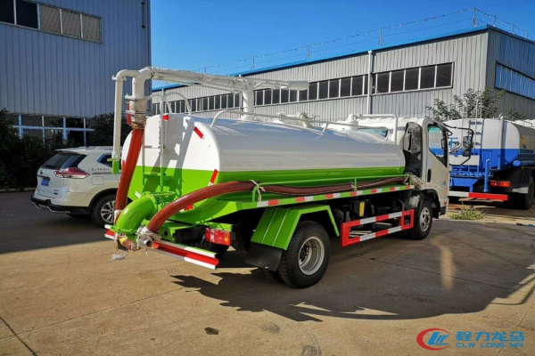 凯马小型吸粪车(2立方)