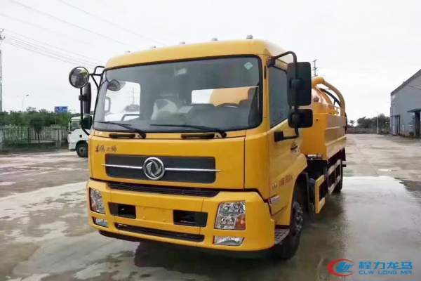 东风天锦清洗吸污车(8立方)