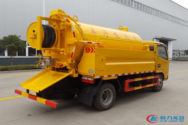 东风小多利卡清洗吸污车