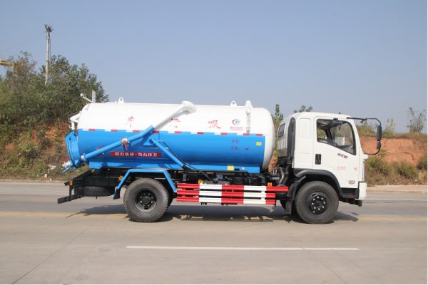 东风御虎吸污车