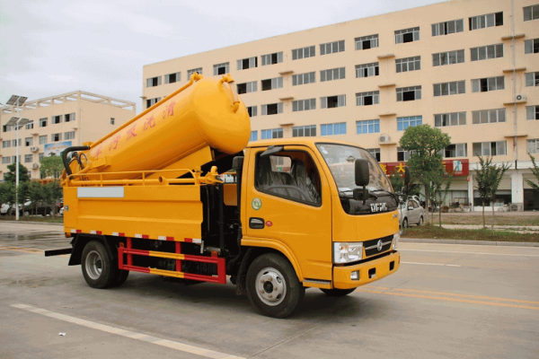 东风小多利卡清洗吸污车(3.5立方)