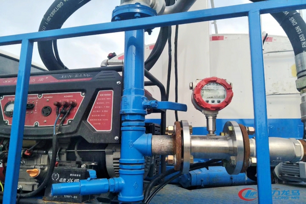 东风天锦铁路喷杆车(车辆通过消毒车)