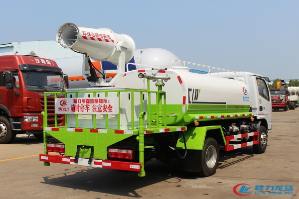 国六小多利卡绿化喷洒车