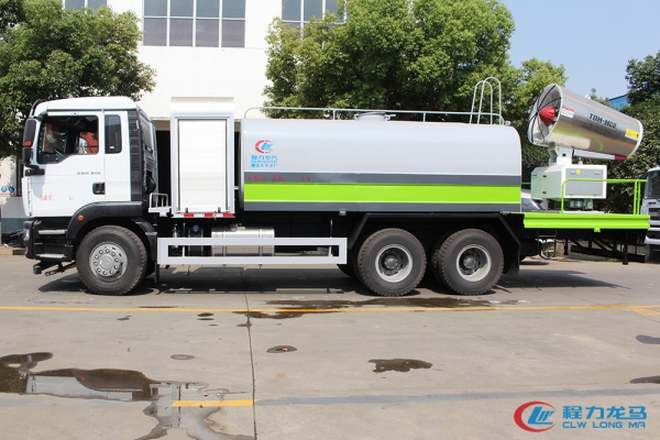 国六重汽汕德卡后双桥多功能抑尘车