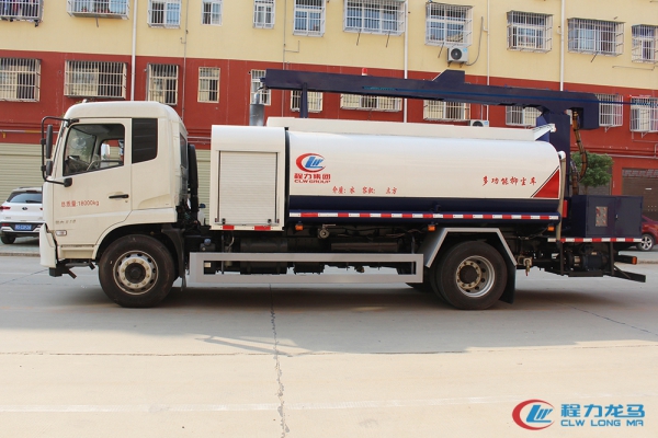 东风天锦多功能铁路抑尘车