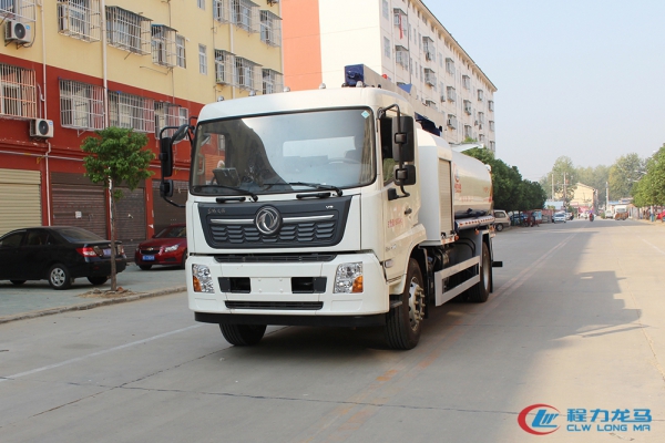 东风天锦多功能铁路抑尘车