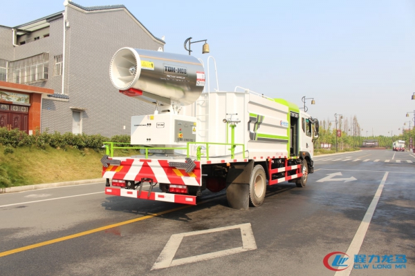 国六东风多利卡D9抑尘车(方形厢体、60--120米高端雾炮)