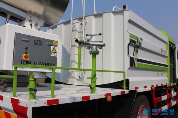 国六东风多利卡D9抑尘车(方形厢体、60--120米高端雾炮)