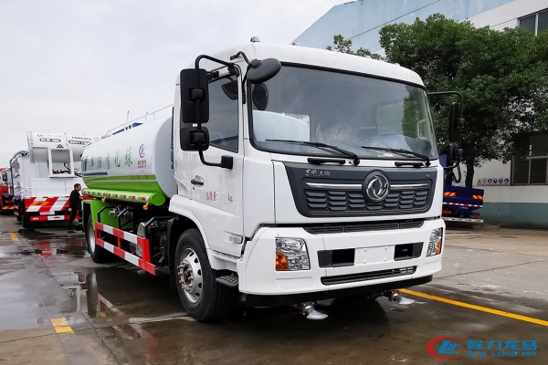 国六东风天锦洒水车