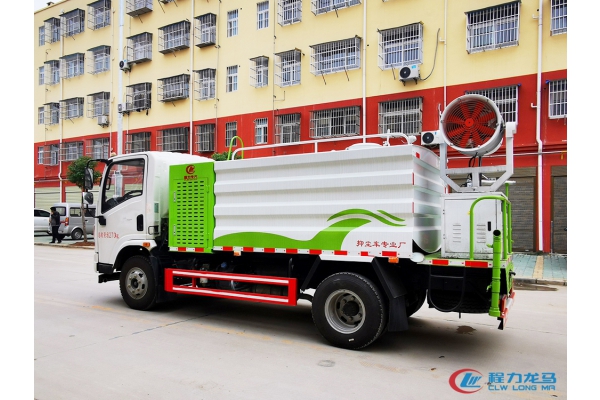 东风华神T1多功能抑尘车（3308轴距）