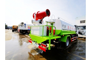 四川成都雾炮车 8吨工程抑尘车