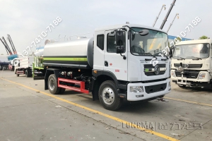 雾炮车喷洒高度 东风145双桥抑尘车