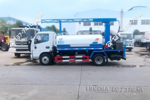 铁路煤炭移动抑尘喷洒车 洒水车和雾炮车