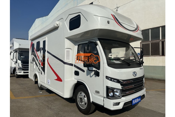 上汽跃进S100柴油旅居式C型房车