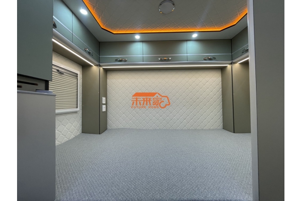 重汽豪沃统帅2.5T柴油自动挡旅居式房车