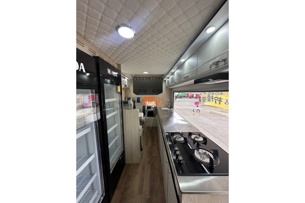 东风途逸移动售货房车,多功能移动售卖车